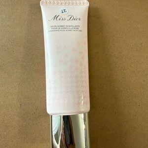 Shimmering Rose Sorbet Body Gel - Pink